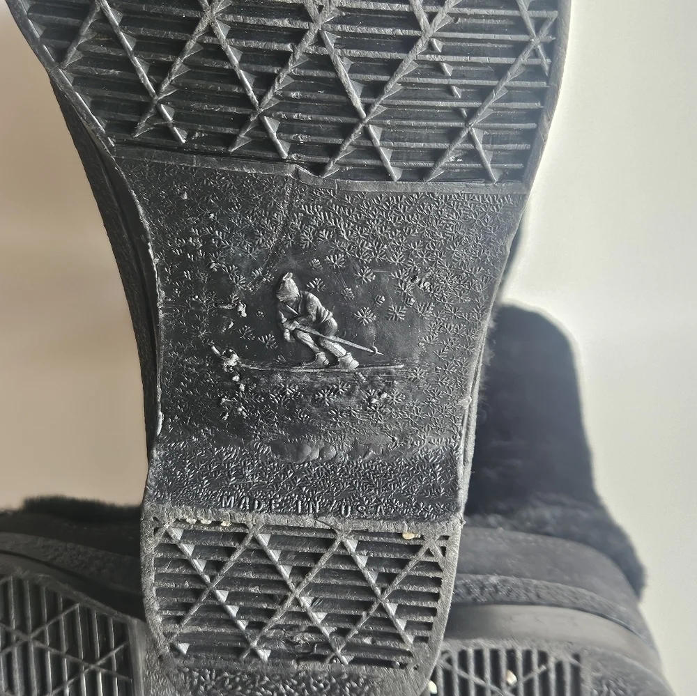 Snowland Sherpa lined Boots Size 7 Amazing Used Condition